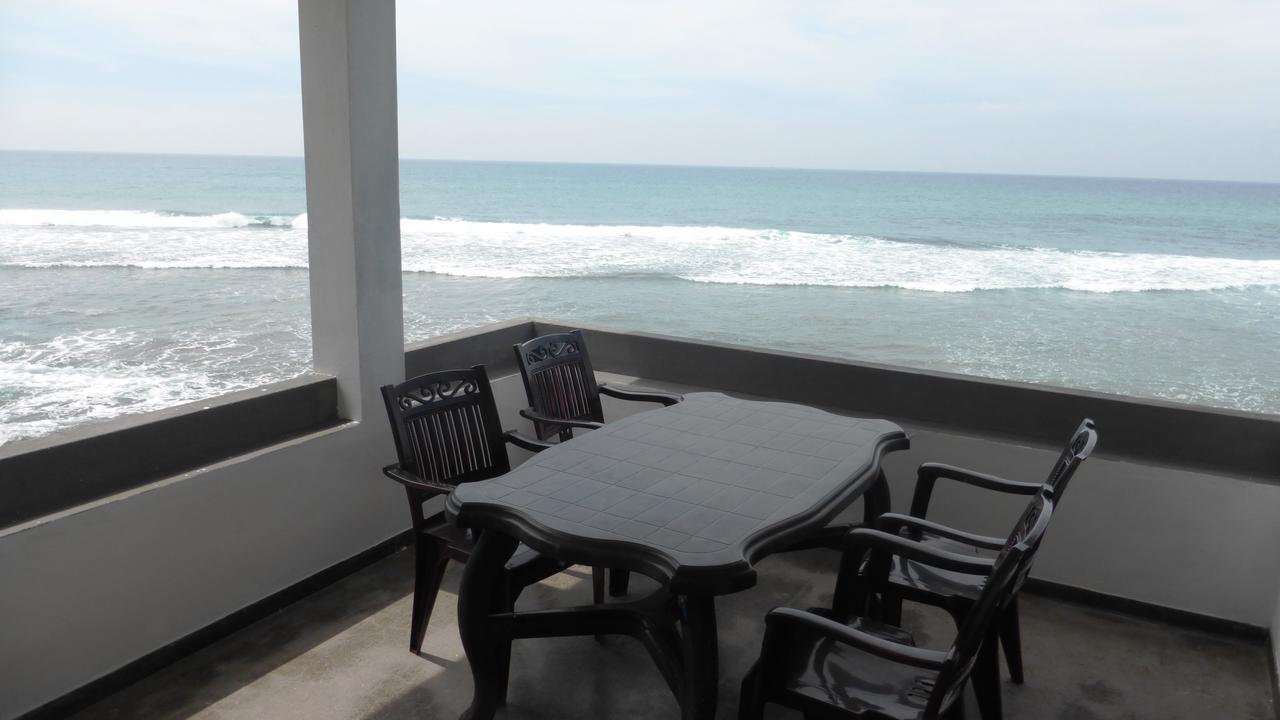 Ocean Reef Hotel 히카두와 외부 사진
